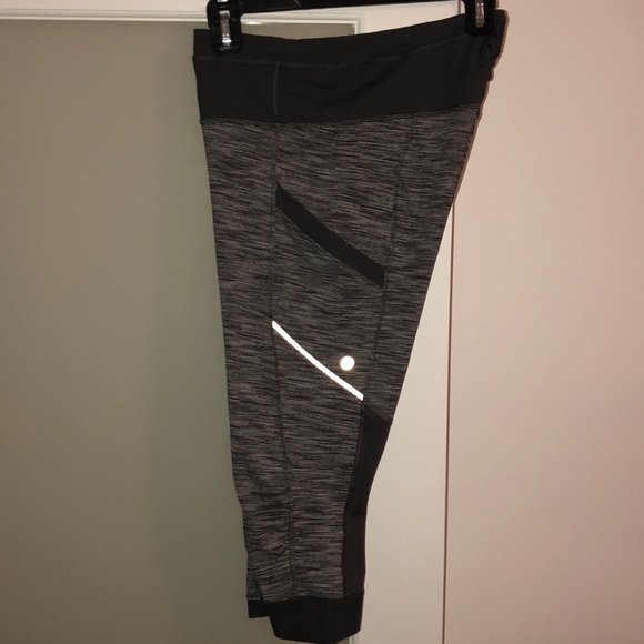 lululemon striped crop leggings - Picture 5 of 5